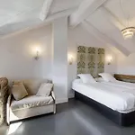 Casas Pirineos アパート *