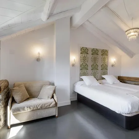 Casas Pirineos アパート *